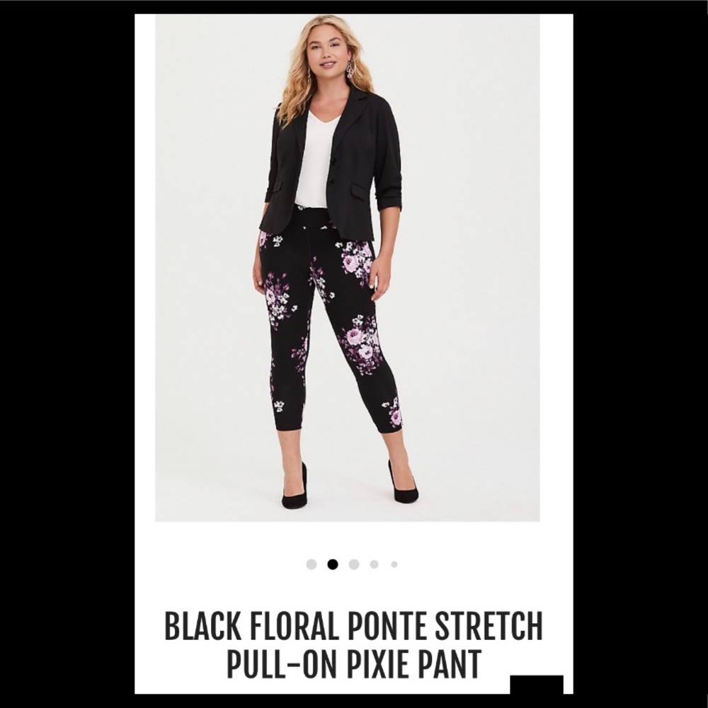 Torrid Floral Pull on Pixie Pants size 4Reg